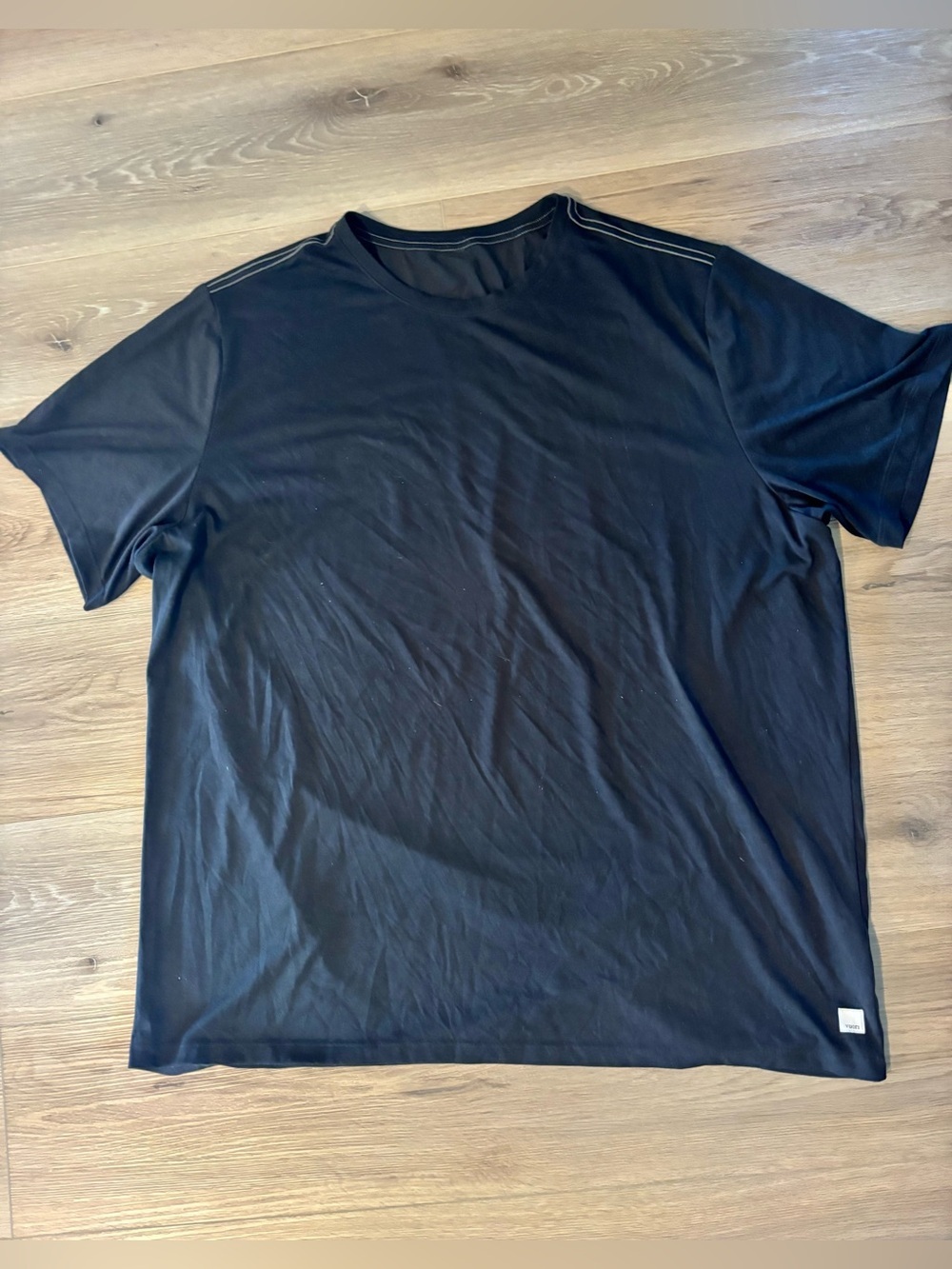 Vuori Short Sleeve Tee Unisex Tradewind 2.0 Performance T-Shirt MSRP $68